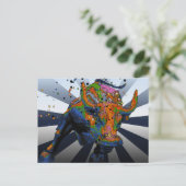Carte Postale Psychedelic NYC : Charging Bull of Wall Street (Debout devant)