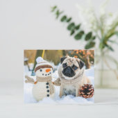 Carte Postale Pug Sitting Next to Snowman (Debout devant)
