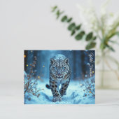 Carte Postale Puissant prédateur enneigé sauvage beauté froide (Debout devant)