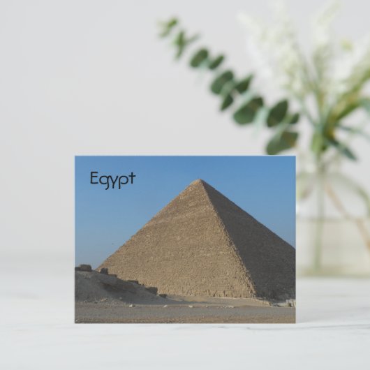 Carte Postale Pyramide - Égypte (Debout devant)