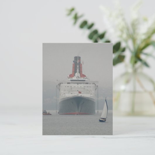 Carte Postale QE2 on the River Forth (Debout devant)