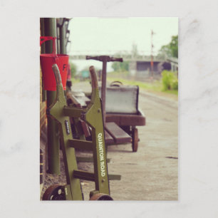 Carte Postale Quai de chemin de fer vintage Train