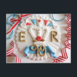 Carte postale Queen's 90th Birthday<br><div class="desc">La conception originale que j'ai créée et j'ai participé à un concours national pour la conception d'un gâteau pour Sa Majesté la Reine. Le design est arrivé jusqu'aux cinq dernières.</div>