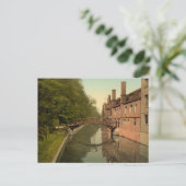 Carte Postale Queens' College Bridge, Cambridge, Angleterre (Debout devant)