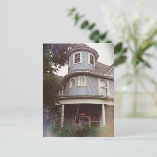 Carte Postale Quelqu'un regarde (Debout devant)