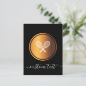 Carte Postale Raquettes de tennis en or noir élégant Ajouter tex (Debout devant)