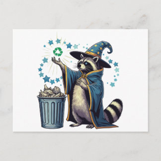 Carte Postale Raton laveur recyclant les déchets