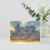 Carte Postale Rayons de coucher du soleil de lumière par les (Debout devant)