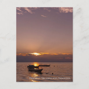 Carte Postale Rayons de soleil couchant bateaux flottants mer cr