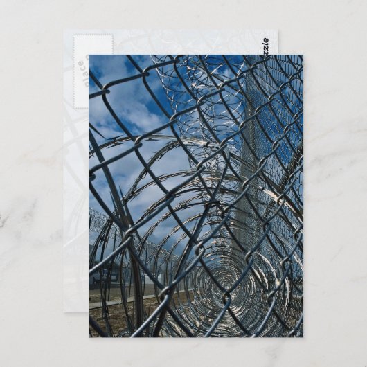 Carte Postale Razor wire, prison (Devant / Derrière)