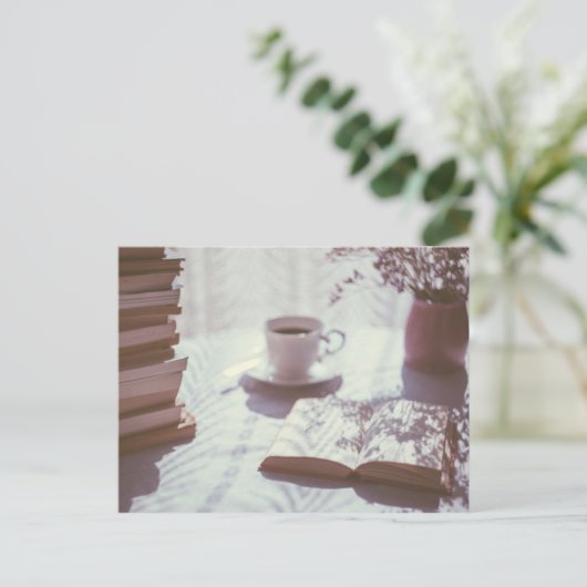 Carte Postale reading in bed cup of tea (Debout devant)