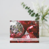 Carte postale Red Baubles 'Joyeux Noël' (Debout devant)