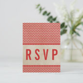 Carte postale Red Chic Chevron RSVP (Debout devant)