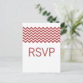 Carte postale Red Simple Chevron RSVP (Debout devant)