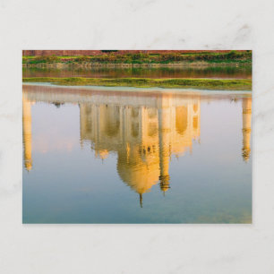 Carte Postale Réflexion du célèbre temple Taj Mahal au monde