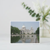 Carte Postale réflexion du mémorial de victoria (Debout devant)