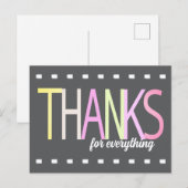 Carte Postale Remerciement Texte Couleur Pastel Sur Gris Minimal (Devant / Derrière)