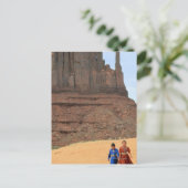 Carte Postale Réserve Navajo Terre (Debout devant)