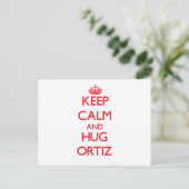 Carte Postale Restez calme et Hug Ortiz (Debout devant)