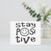 Carte Postale Restez positif avec un visage heureux (Debout devant)