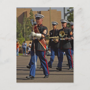 Carte Postale Résumé Description Le tambour principal mène le Ma