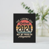 Carte Postale Retraité 2024 Plus Mon Problème (Debout devant)
