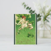 Carte Postale Retro St. Patrick's Day Irlandaise Femme et Shamro (Debout devant)