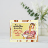 Carte Postale Rétro woman cooking Postcard (Debout devant)