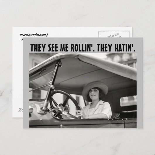 Carte Postale retro WOMAN IN classic CAR FUNNY Postcard (Devant / Derrière)