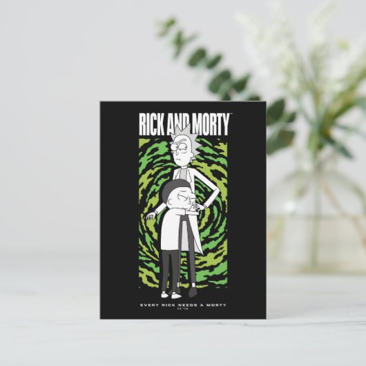 Carte Postale RICK ET MORTY™ | Morty Hugging Rick (Debout devant)