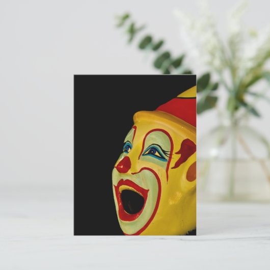 Carte Postale Riez et le monde rit avec vous! (Debout devant)