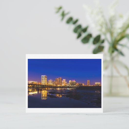 Carte Postale Rivière bleue (Debout devant)