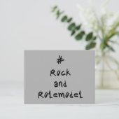 Carte Postale #RockandRolemodel - Noir. (Debout devant)