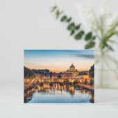 Carte Postale Rome dans la soirée (Debout devant)