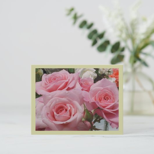 Carte postale rose (Debout devant)