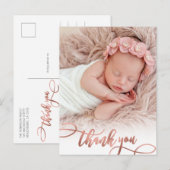 Carte Postale Rose moderne Gold Script Baby Girl Photo Merci (Devant / Derrière)