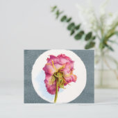 CARTE POSTALE ROSE PARCHÉ (Debout devant)