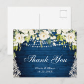 Carte Postale Roses blanches élégantes et dentelle Merci en bois (Devant / Derrière)