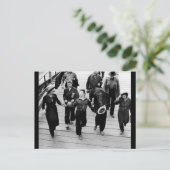 Carte Postale Rosie les Riveters sur la promenade (Debout devant)