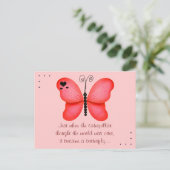 Carte postale rouge du devis de papillon (Debout devant)