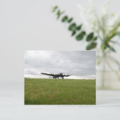 Carte Postale Roulement sur le sol d'Avro Lancaster (Debout devant)