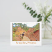 Carte Postale Roussillon, Provence, falaises ocre et roses (Debout devant)