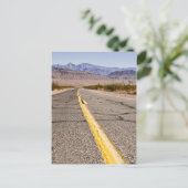 Carte Postale Route de la Vallée de la Mort (Debout devant)