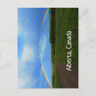 Carte Postale Route ouverte traversant Green Field Alberta Rainb