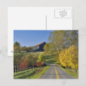 Carte Postale Route rurale à travers la région de Bluegrass dans (Devant / Derrière)