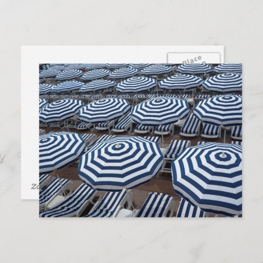 Carte Postale Rows of Striped Beach Umbrellas With Sun Beds (Devant / Derrière)