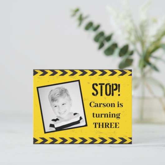 Carte Postale Ruban de Construction Photo Jaune Fête d'anniversa (Debout devant)