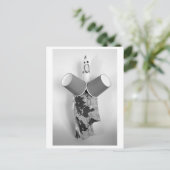 Carte Postale Rubber chicken with coffee cups - Cup C (Debout devant)