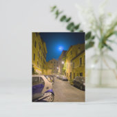 Carte Postale Rue du quartier romain la nuit (Debout devant)