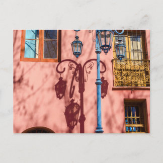 Carte Postale Rue-feu et mur rose